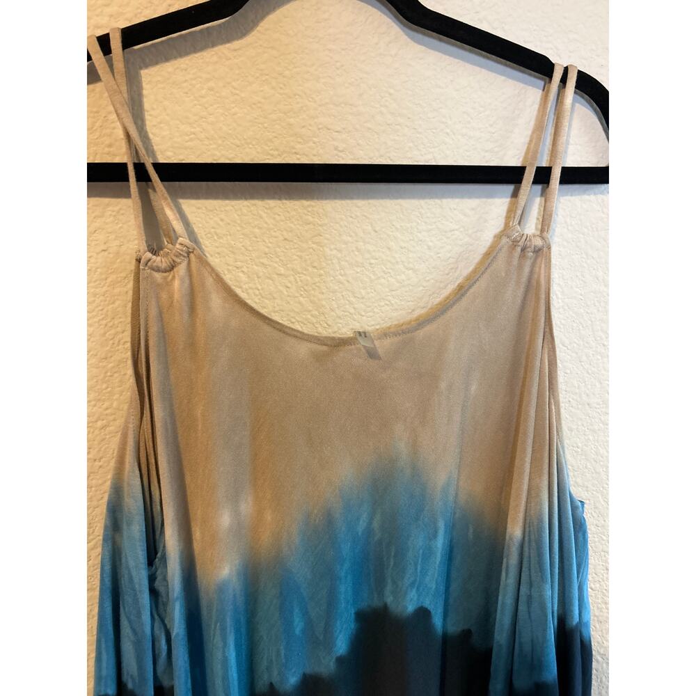 Young Fabulous & Broke | (NWT) Blue/Tan Tie Dye Cold Shoulder Top | Med - Picture 9 of 10